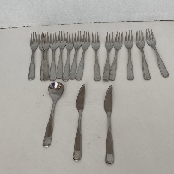 Amefa of Holland Flatware - Picture 1 of 4